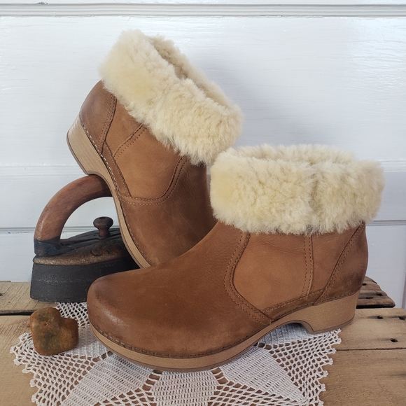 Chestnut Dansko Bettie Shearling Ankle Bootie Burnished Distressed Boho 37 38 41 - Picture 1 of 9